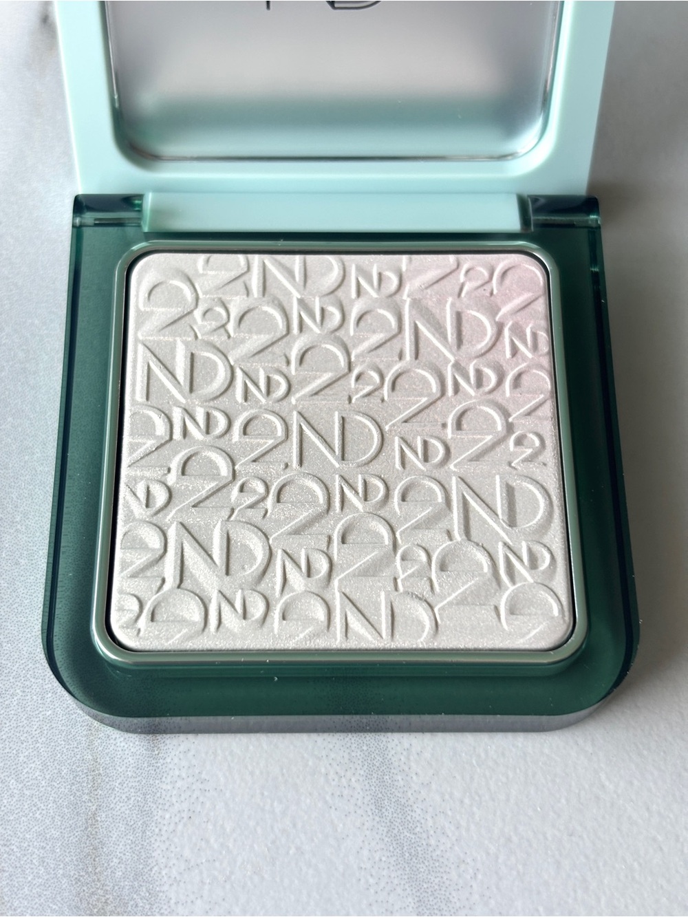 Natasha Denona Pastel Plexi Glow Highlighter - Picture 3 of 7
